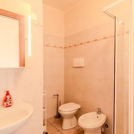 شقة Piazza San Giuseppe-2 By Interhome *