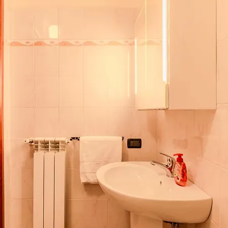 Piazza San Giuseppe-2 By Interhome Daire *