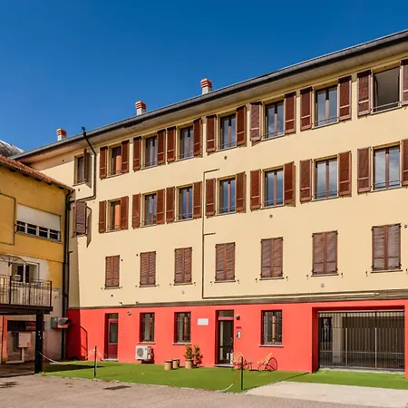 Piazza San Giuseppe-2 By Interhome Daire